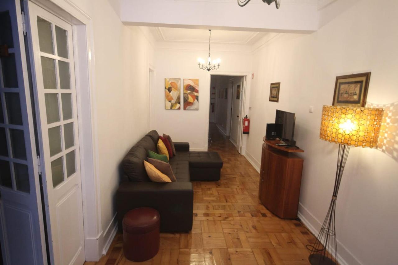 Nautic M1 R2 - Classy & Cozy Double Room With Shared Bathroom In Marques Pombal Lissabon Buitenkant foto